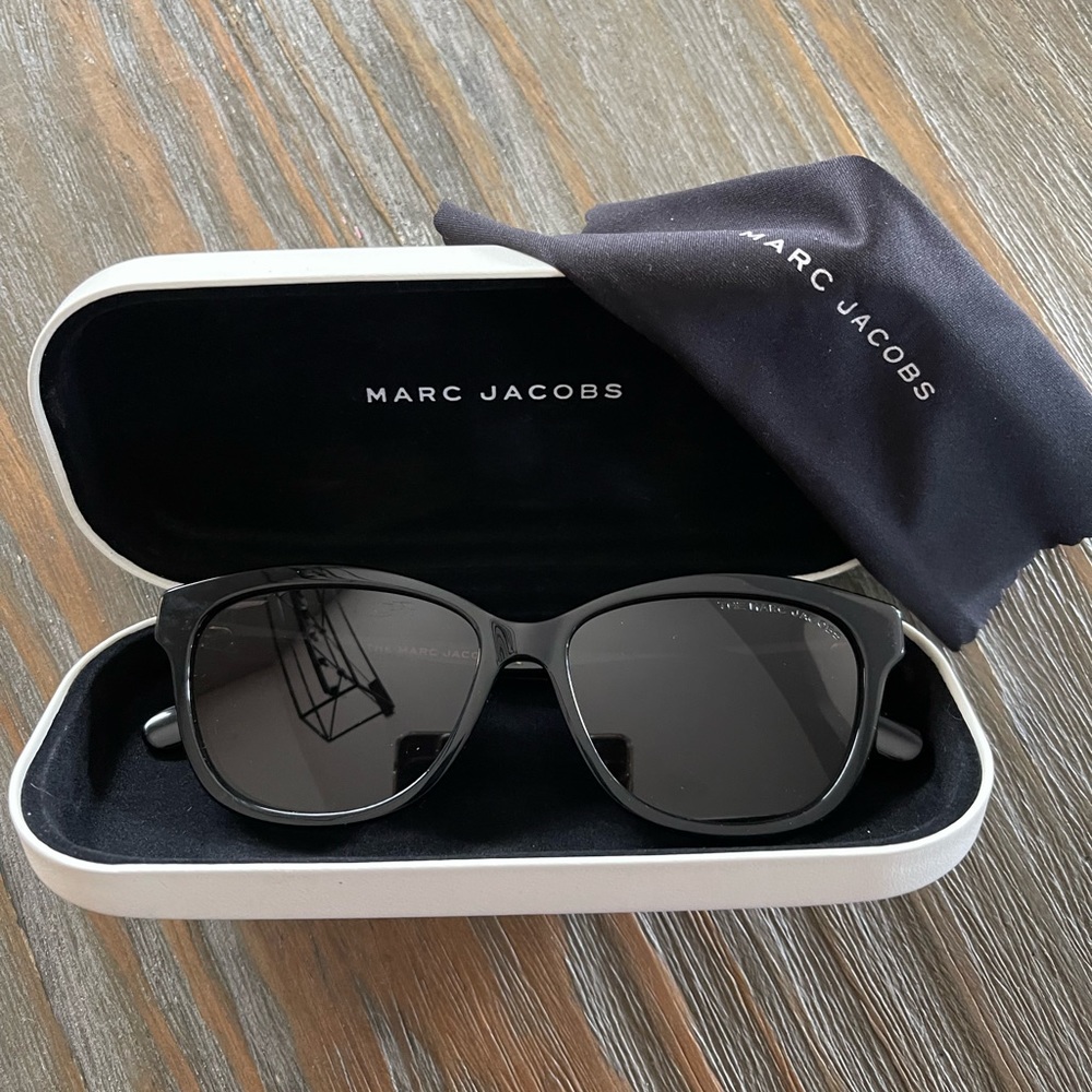Marc Jacobs sunglasses